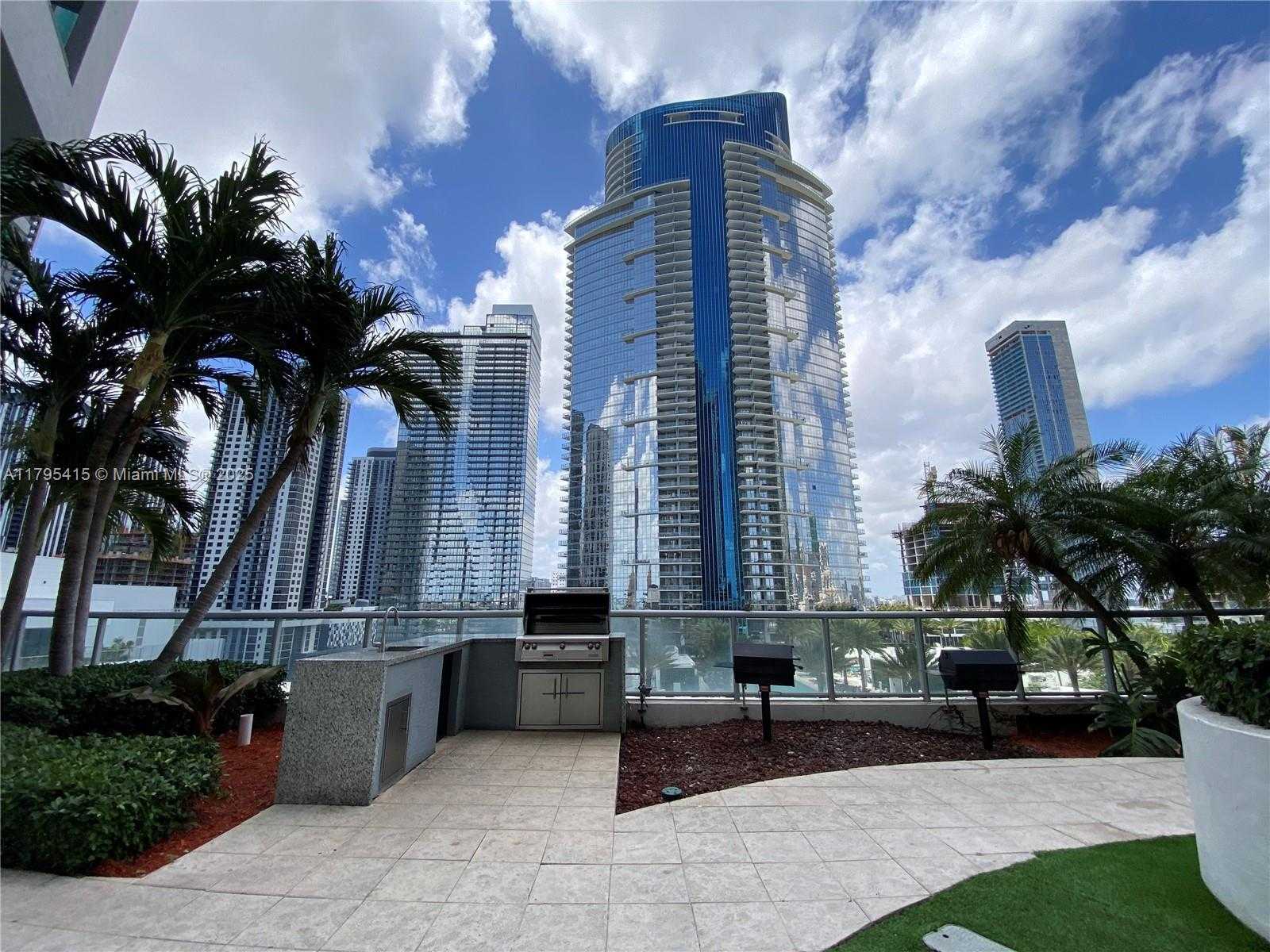 Small Image of 888 BISCAYNE BLVD #2405, Miami Number 42
