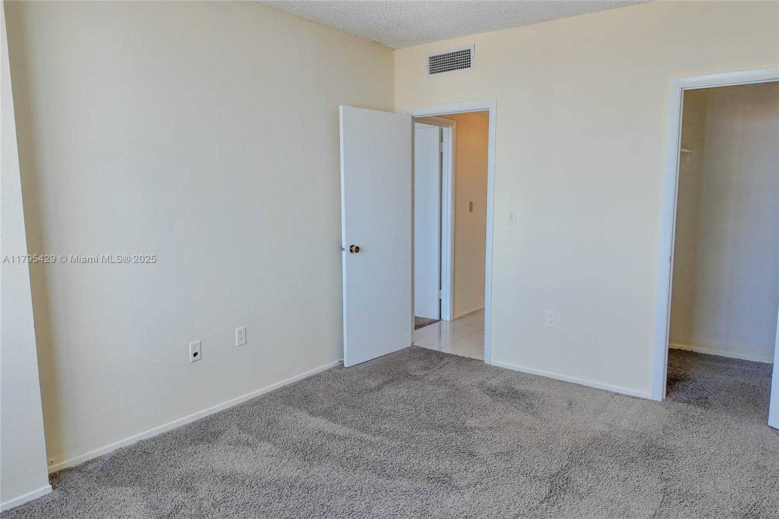 Small Image of 1950 SOUTH OCEAN DR #20F, Hallandale Beach Number 15