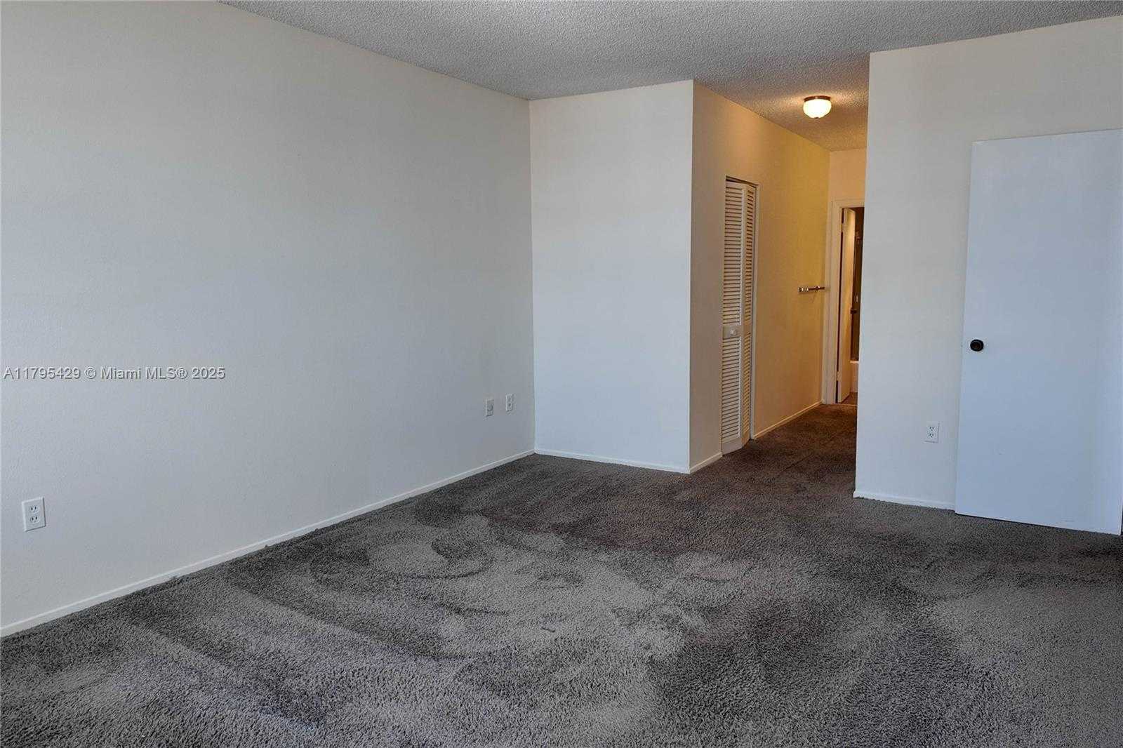 Small Image of 1950 SOUTH OCEAN DR #20F, Hallandale Beach Number 18