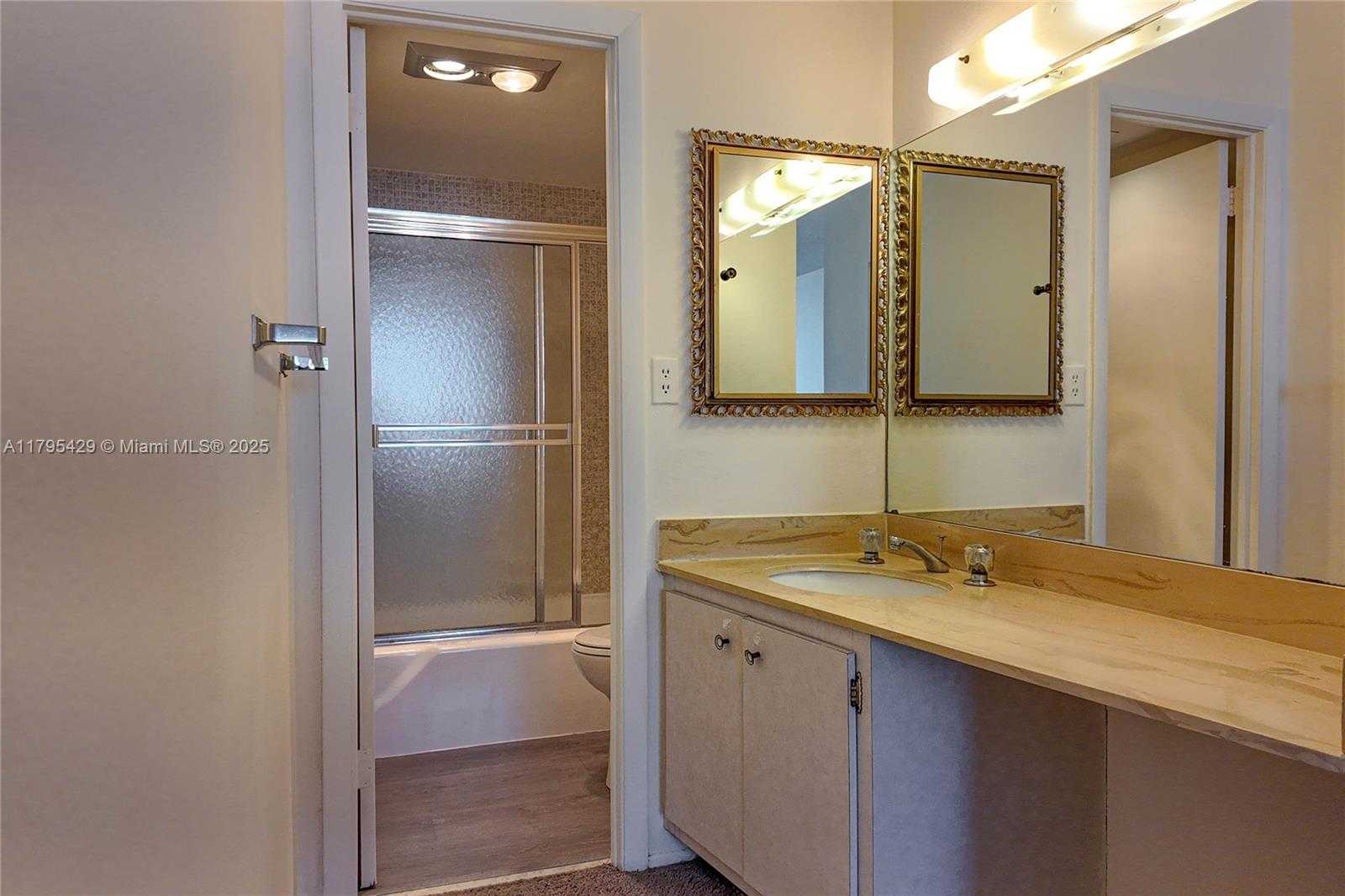 Small Image of 1950 SOUTH OCEAN DR #20F, Hallandale Beach Number 21
