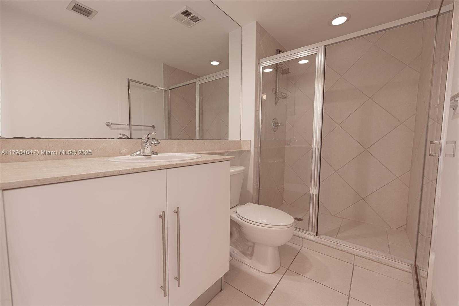 Small Image of 325 SOUTH BISCAYNE BLVD #821, Miami Number 11