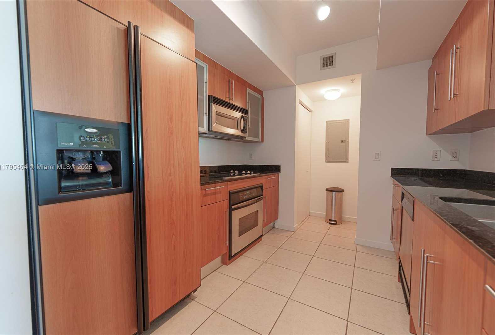 Small Image of 325 SOUTH BISCAYNE BLVD #821, Miami Number 22