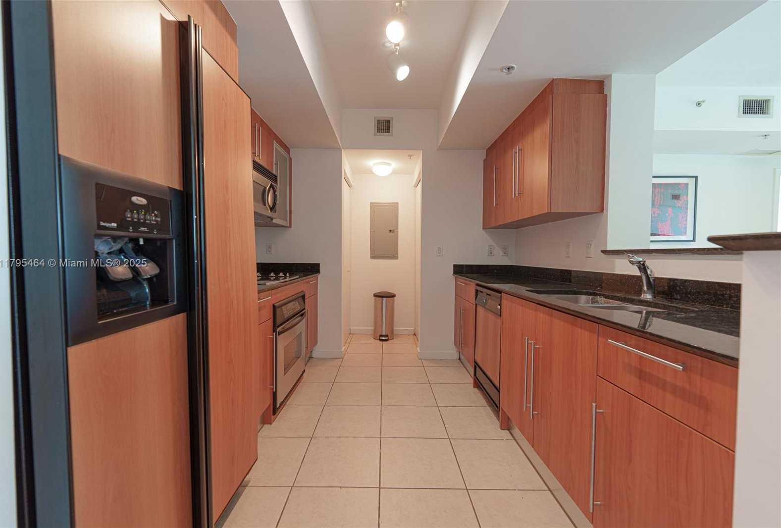 Small Image of 325 SOUTH BISCAYNE BLVD #821, Miami Number 23