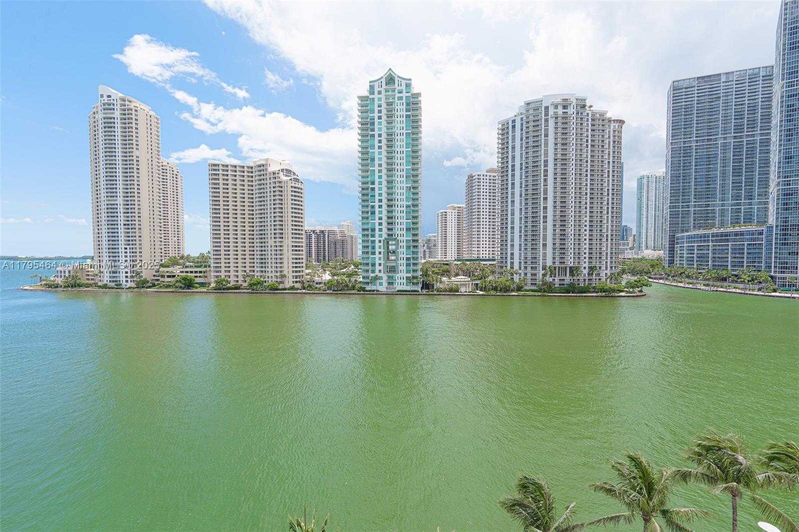 Small Image of 325 SOUTH BISCAYNE BLVD #821, Miami Number 4