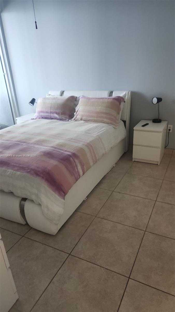 Small Image of 170 SOUTH EAST 14TH ST #1202, Miami Number 11