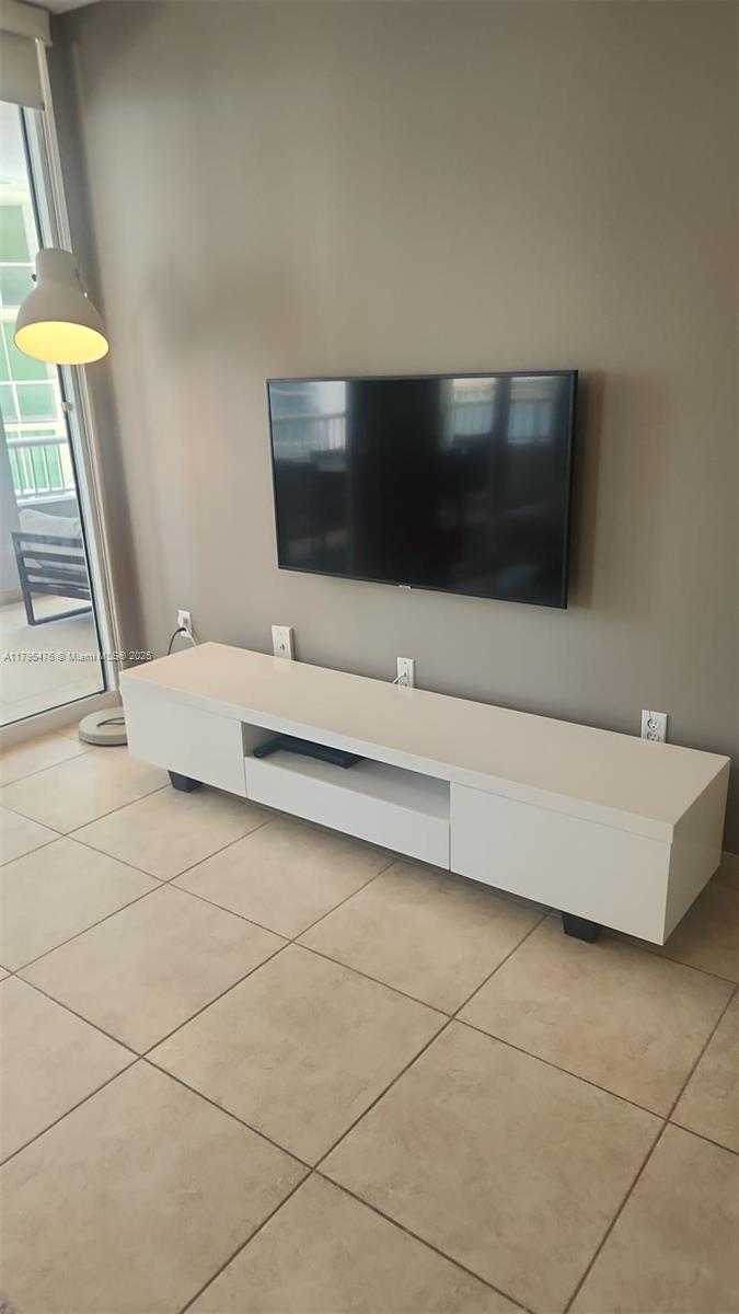 Small Image of 170 SOUTH EAST 14TH ST #1202, Miami Number 12