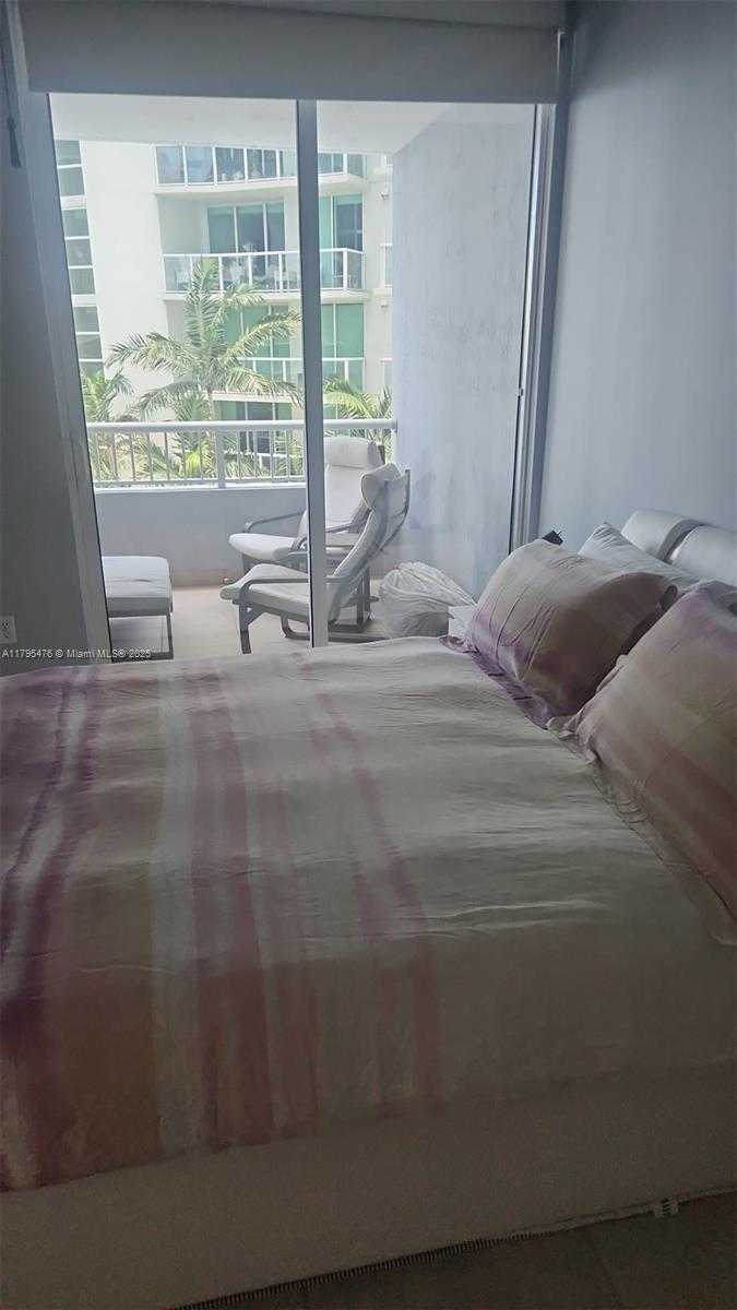 Small Image of 170 SOUTH EAST 14TH ST #1202, Miami Number 3