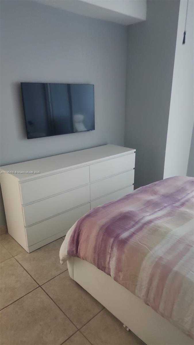 Small Image of 170 SOUTH EAST 14TH ST #1202, Miami Number 7