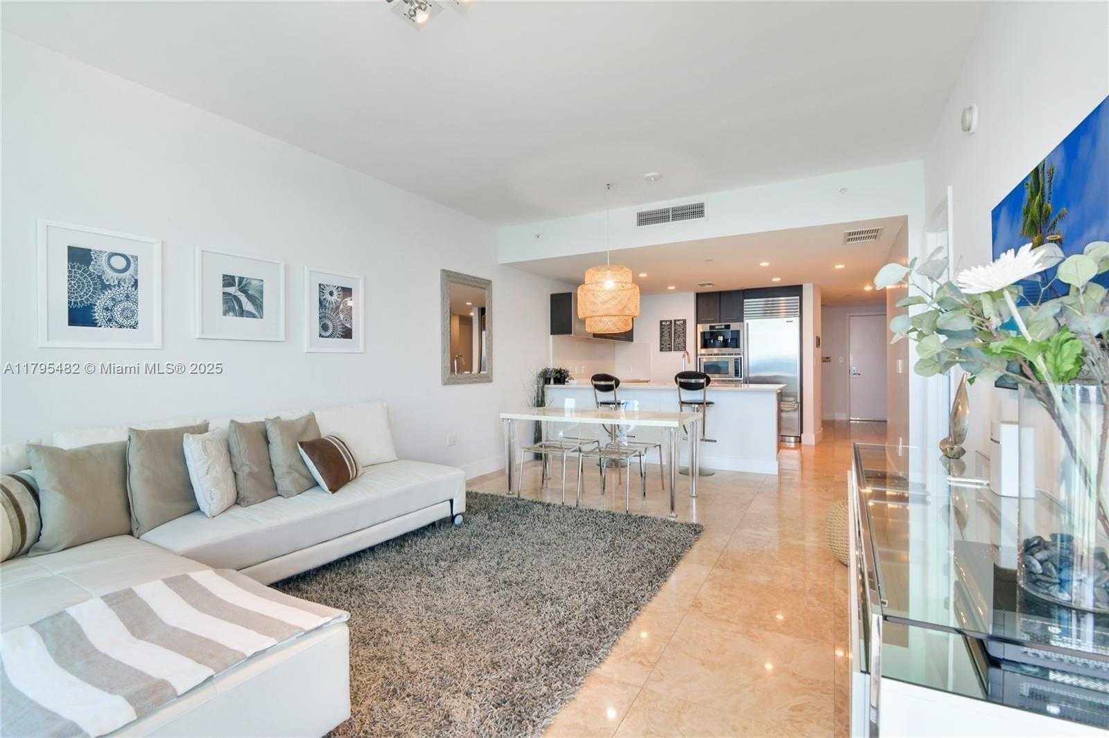 Small Image of 17001 COLLINS AVE #1903, Sunny Isles Beach Number 4