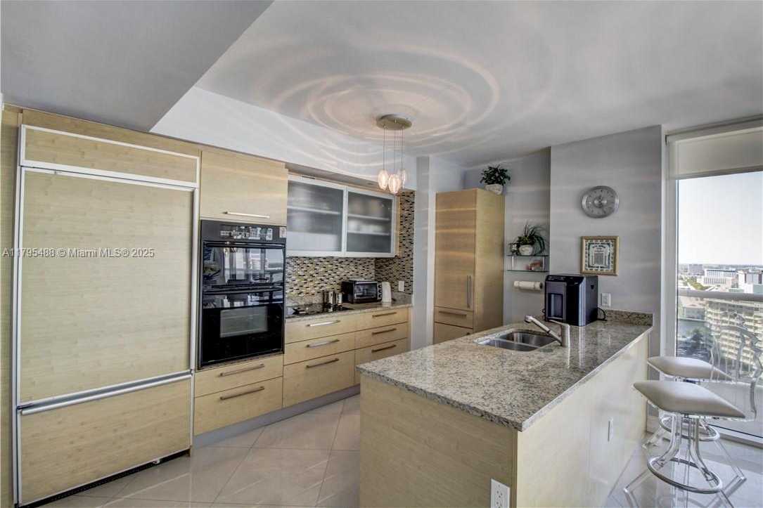 Small Image of 1830 SOUTH OCEAN DR #1708, Hallandale Beach Number 4