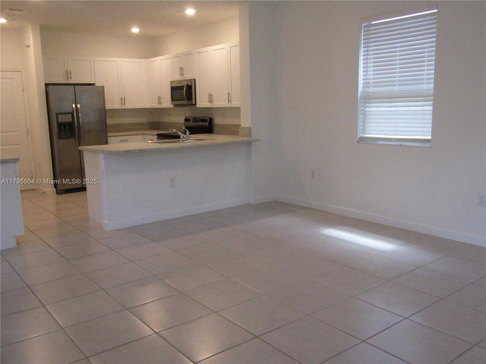Small Image of 1414 SOUTH EAST 26TH TER, Homestead Number 17