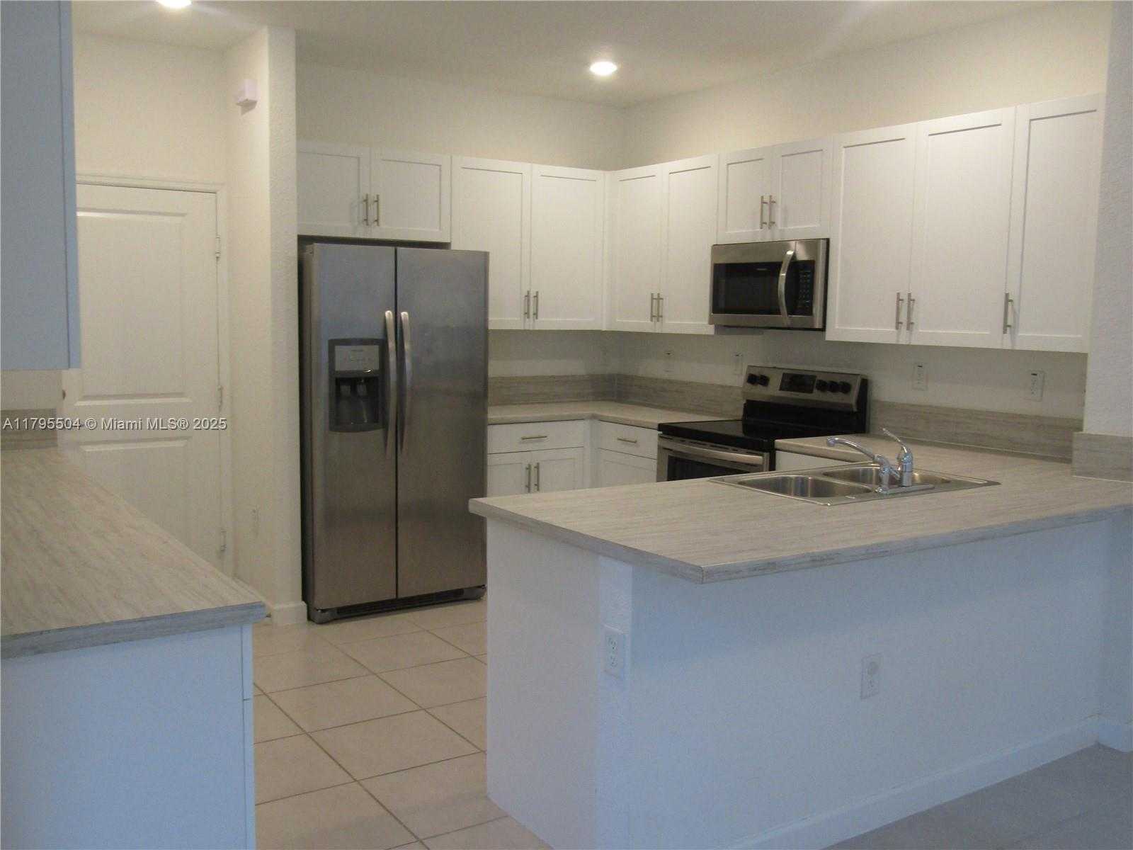 Small Image of 1414 SOUTH EAST 26TH TER, Homestead Number 23