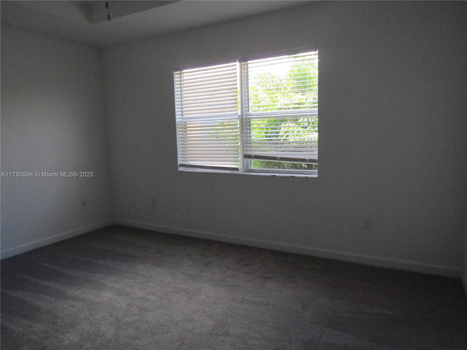 Small Image of 1414 SOUTH EAST 26TH TER, Homestead Number 31