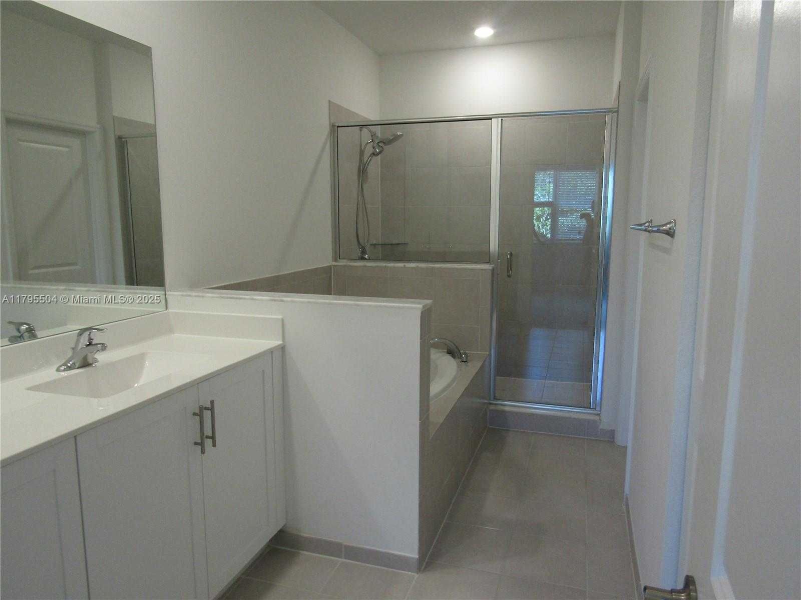 Small Image of 1414 SOUTH EAST 26TH TER, Homestead Number 37