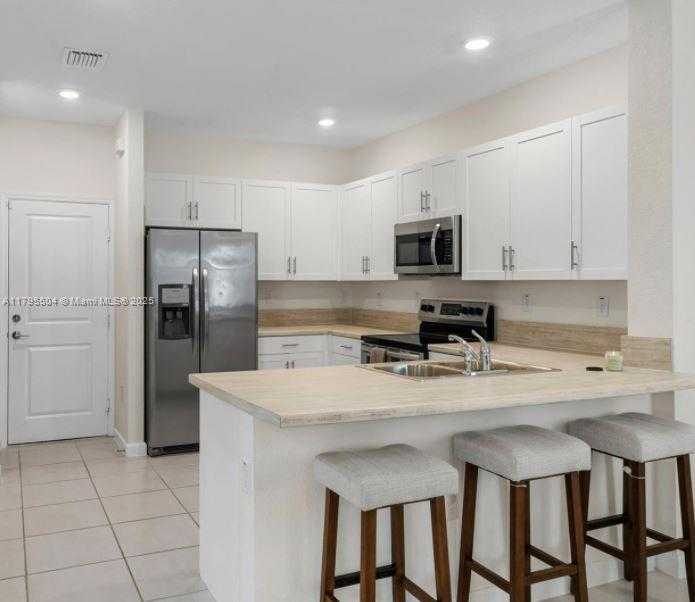 Small Image of 1414 SOUTH EAST 26TH TER, Homestead Number 4