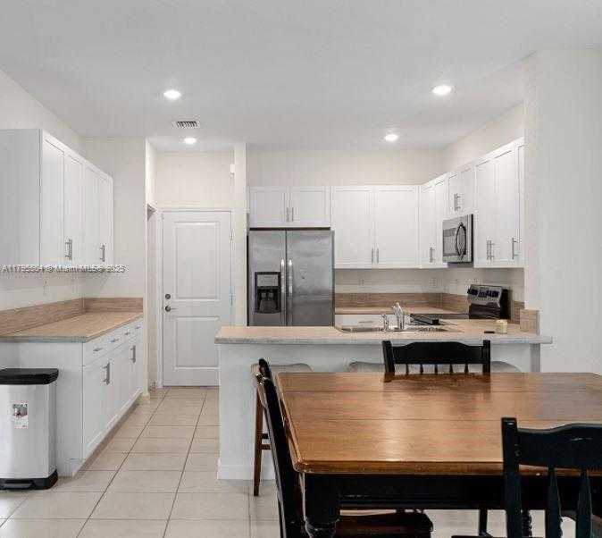Small Image of 1414 SOUTH EAST 26TH TER, Homestead Number 7