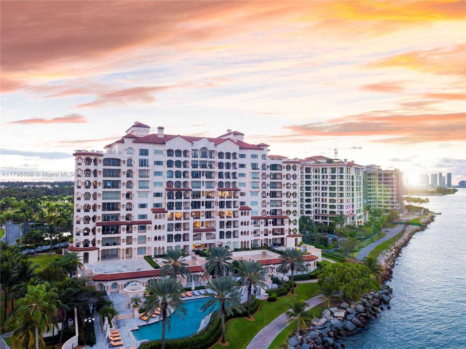 Small Image of 7141 FISHER ISLAND DR #7141, Miami Beach Number 2