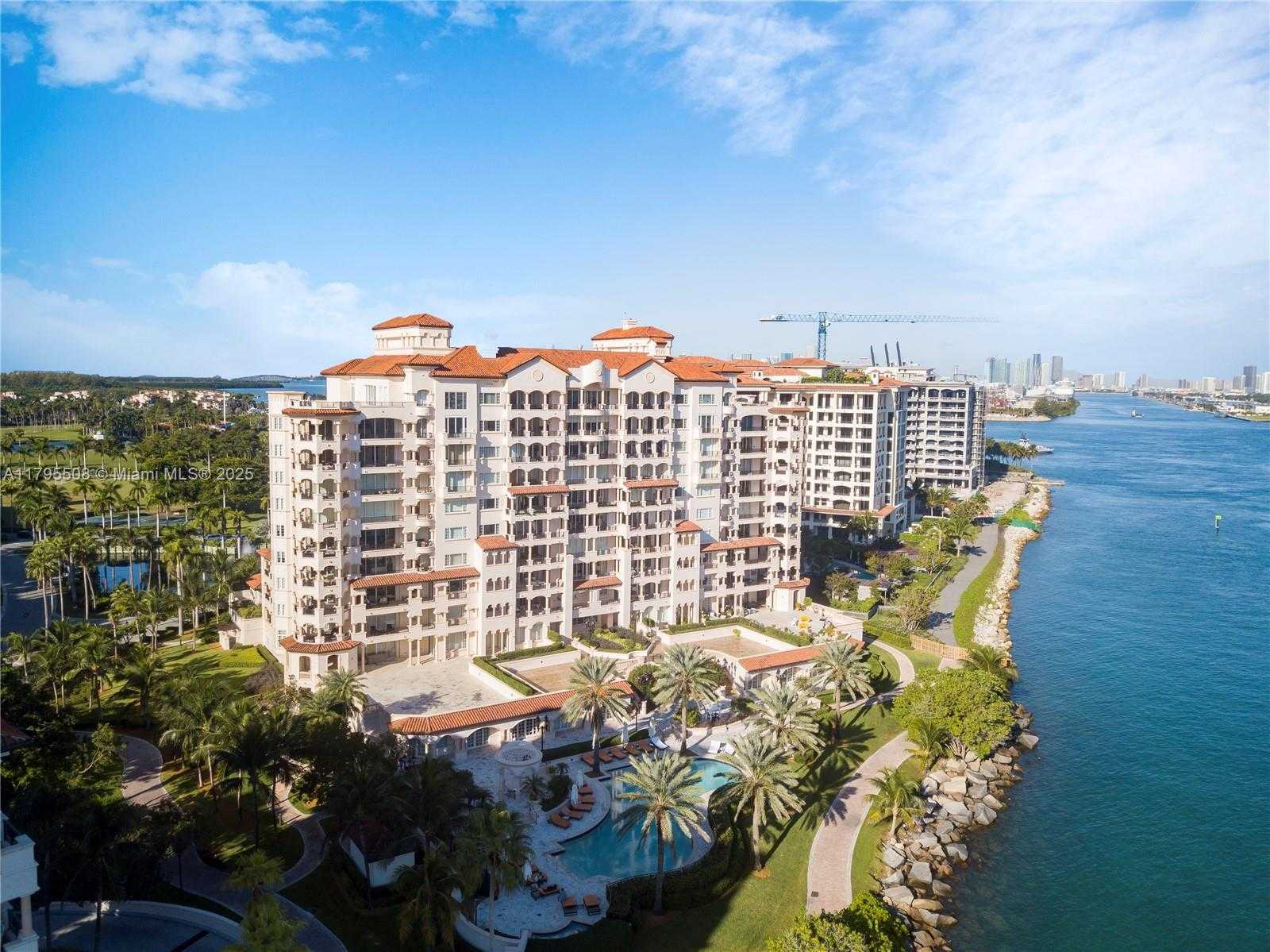 Small Image of 7141 FISHER ISLAND DR #7141, Miami Beach Number 30