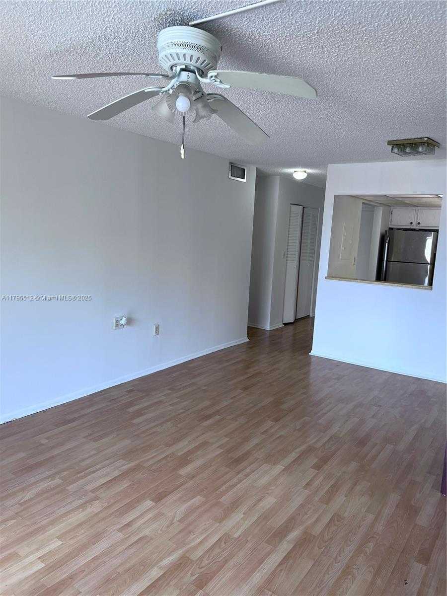 Small Image of 16950 WEST DIXIE HWY #A323, North Miami Beach Number 12