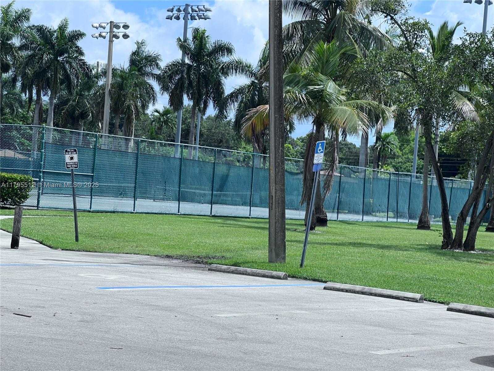 Small Image of 16950 WEST DIXIE HWY #A323, North Miami Beach Number 13