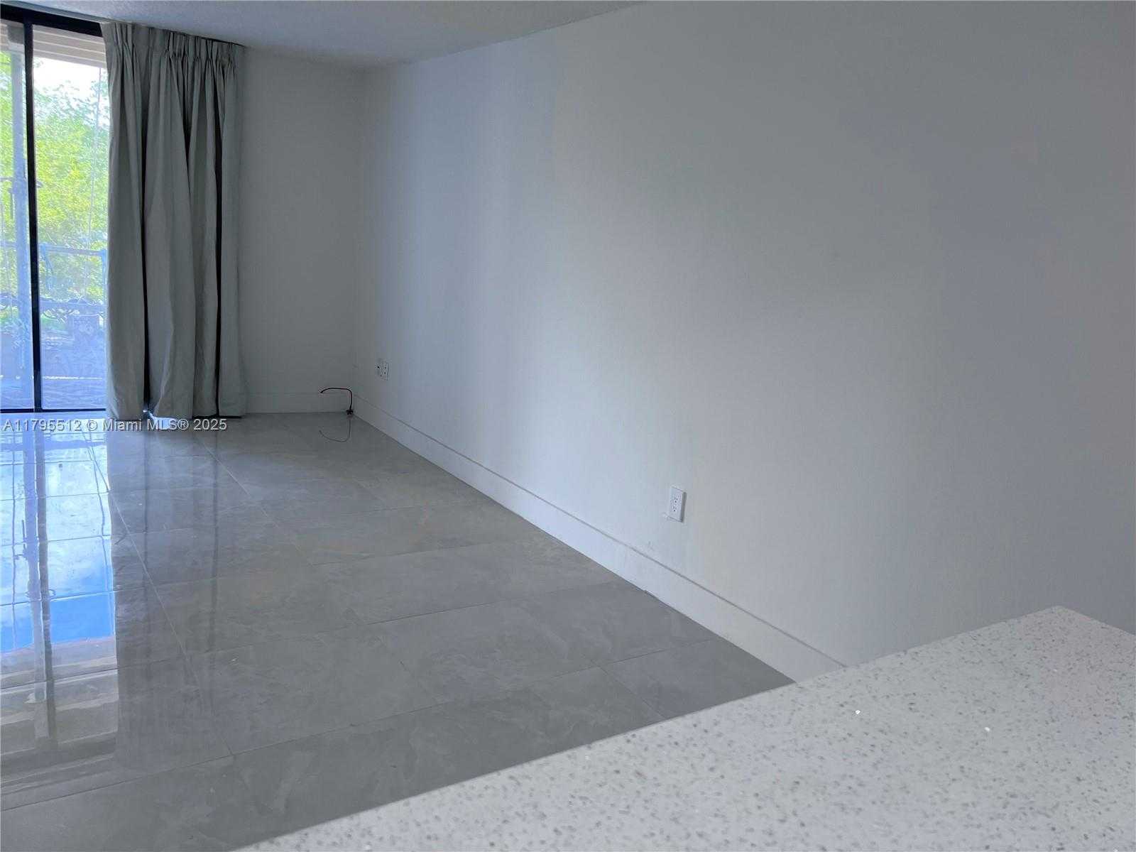 Small Image of 16950 WEST DIXIE HWY #A323, North Miami Beach Number 15