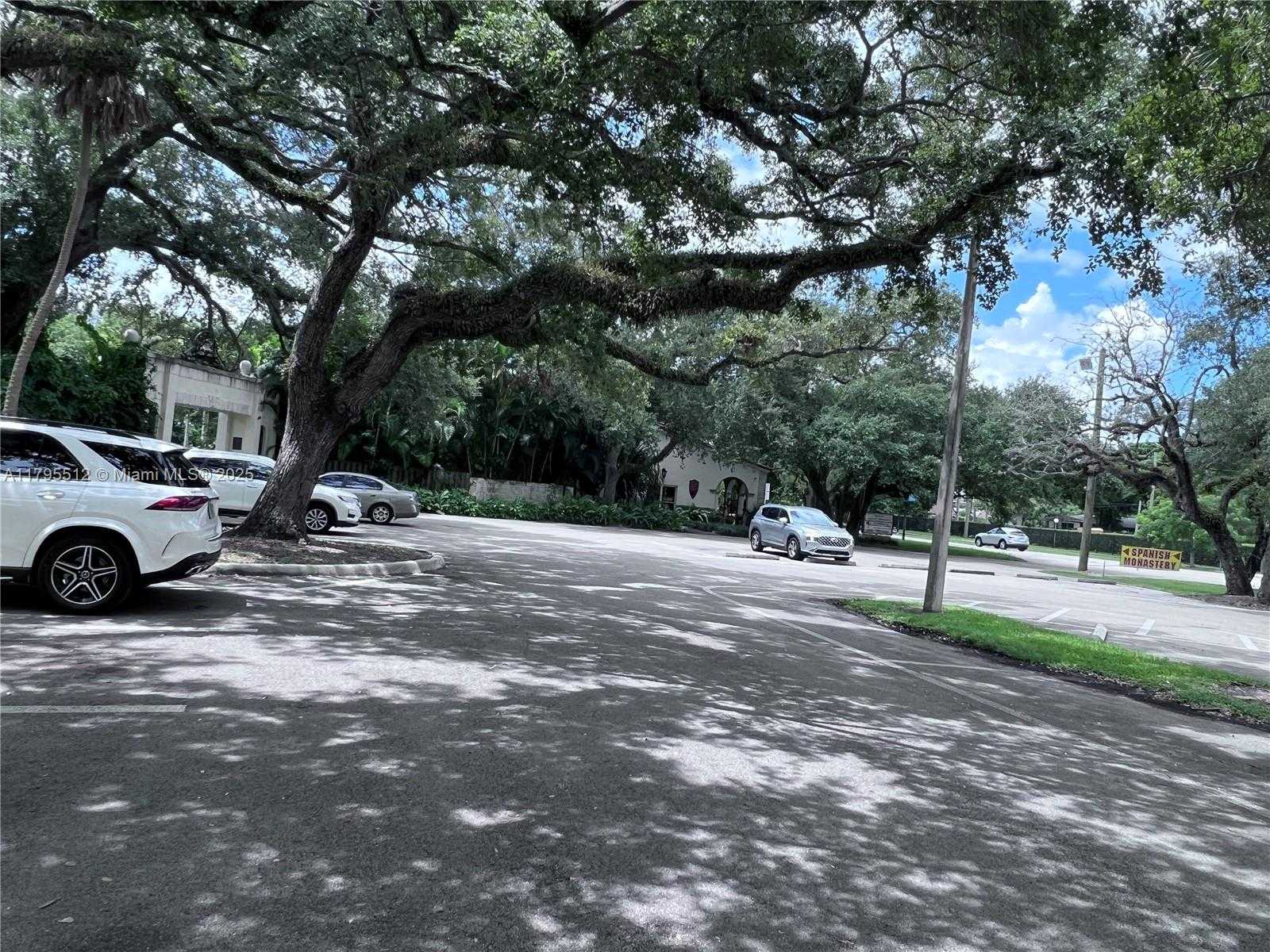 Small Image of 16950 WEST DIXIE HWY #A323, North Miami Beach Number 21