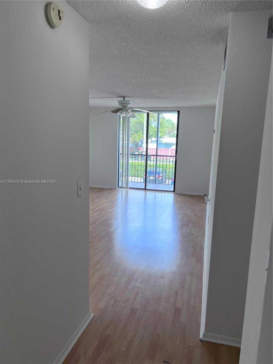 Small Image of 16950 WEST DIXIE HWY #A323, North Miami Beach Number 7