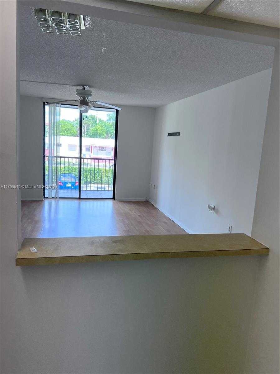 Small Image of 16950 WEST DIXIE HWY #A323, North Miami Beach Number 8
