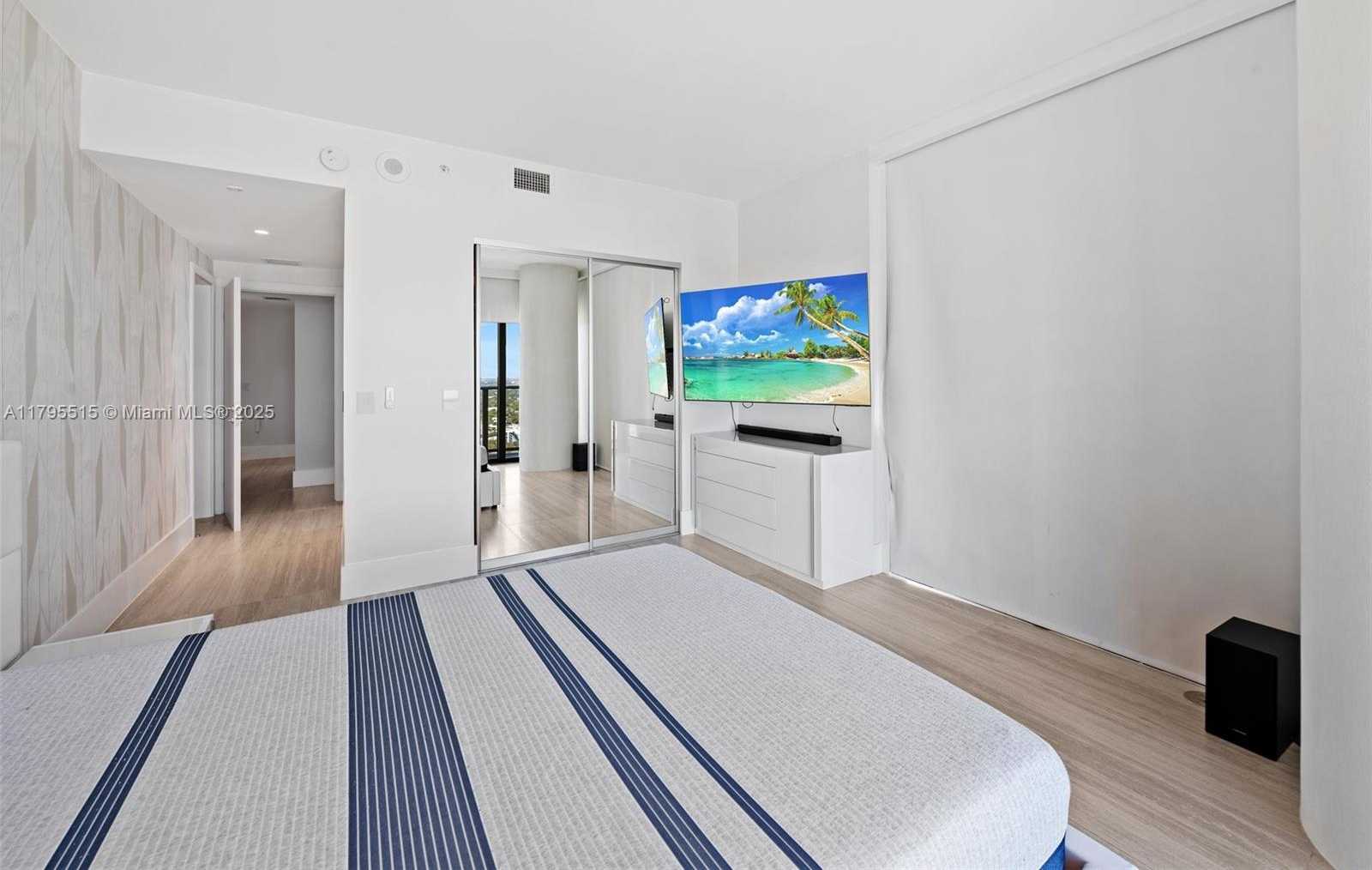 Small Image of 650 NORTH EAST 32ND ST #4101, Miami Number 17