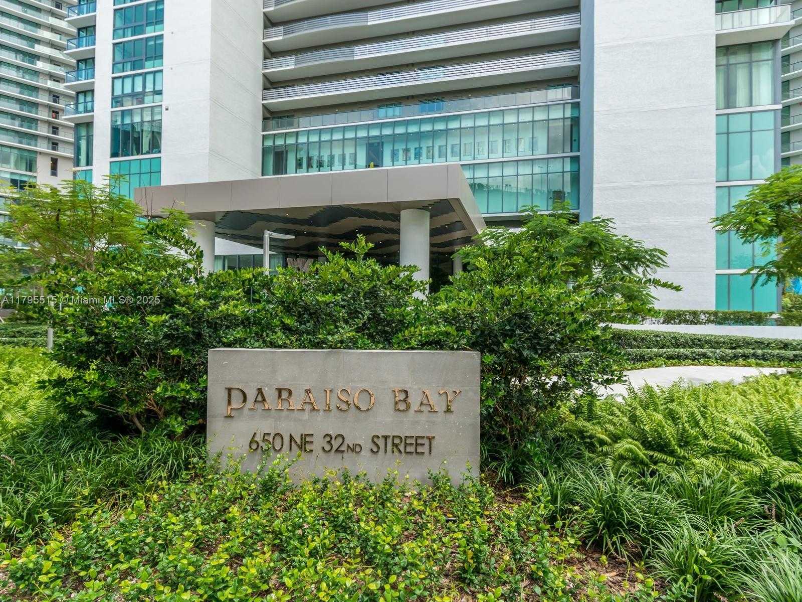 Small Image of 650 NORTH EAST 32ND ST #4101, Miami Number 23