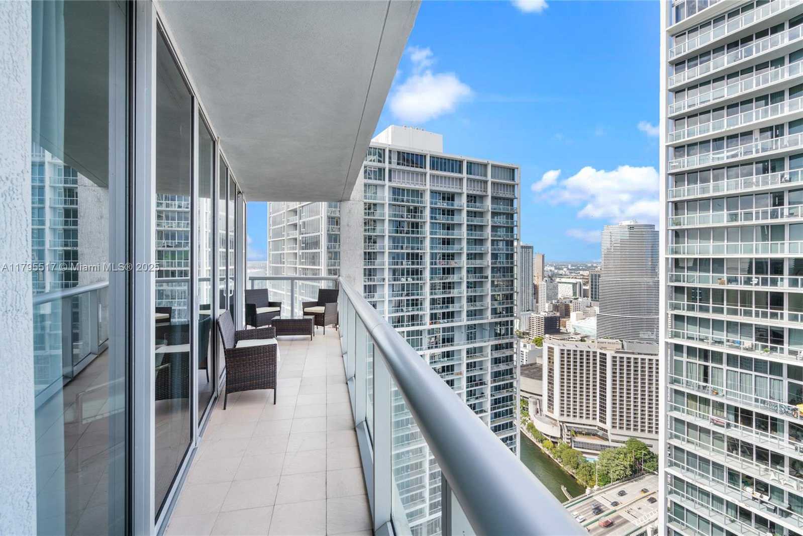 Small Image of 495 BRICKELL AVE #4510, Miami Number 14