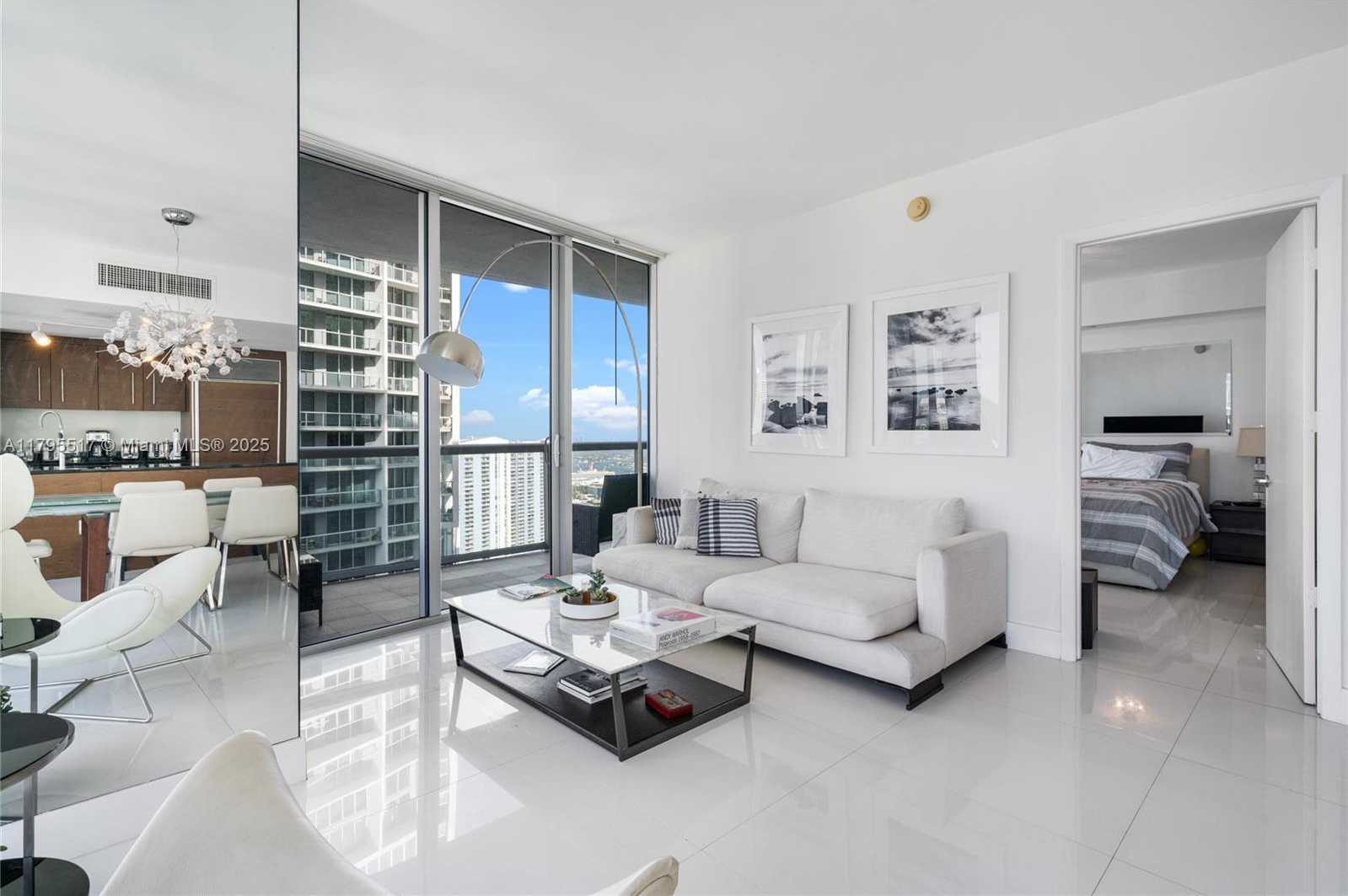 Small Image of 495 BRICKELL AVE #4510, Miami Number 16