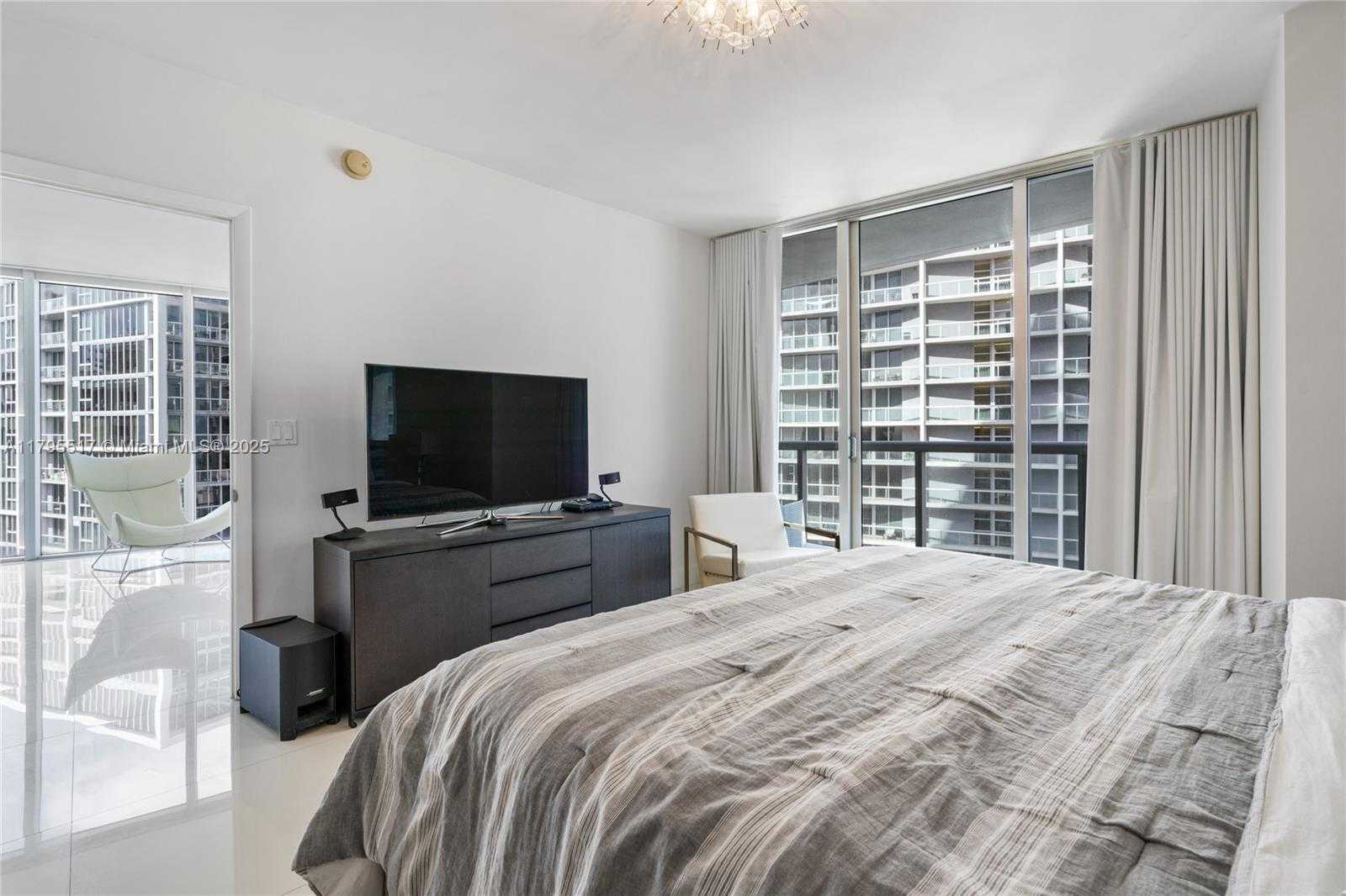 Small Image of 495 BRICKELL AVE #4510, Miami Number 19