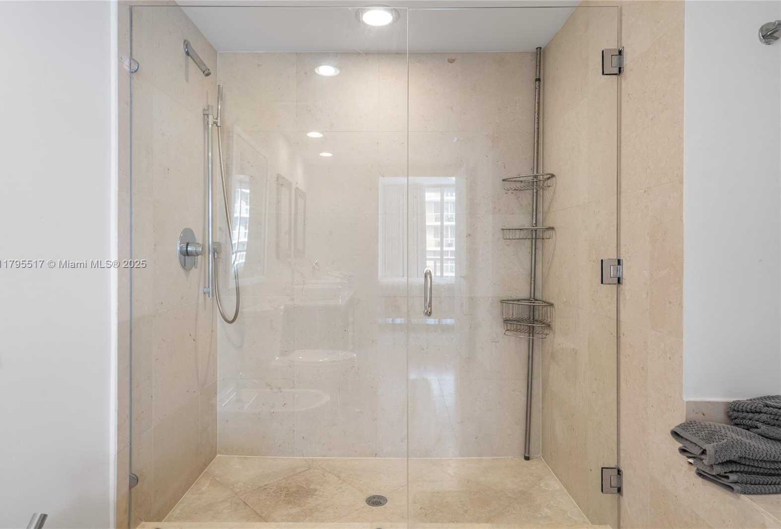 Small Image of 495 BRICKELL AVE #4510, Miami Number 21