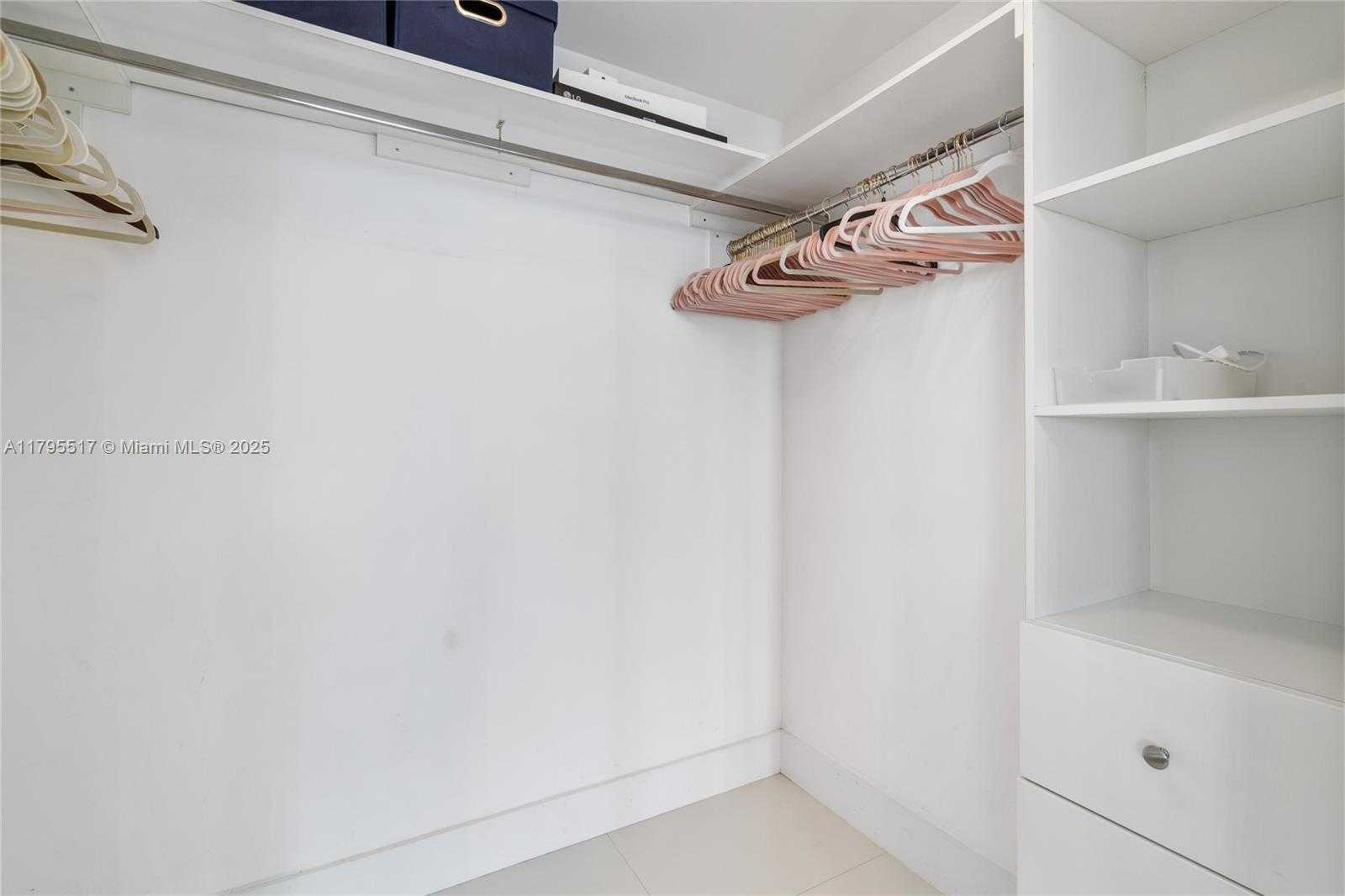 Small Image of 495 BRICKELL AVE #4510, Miami Number 24