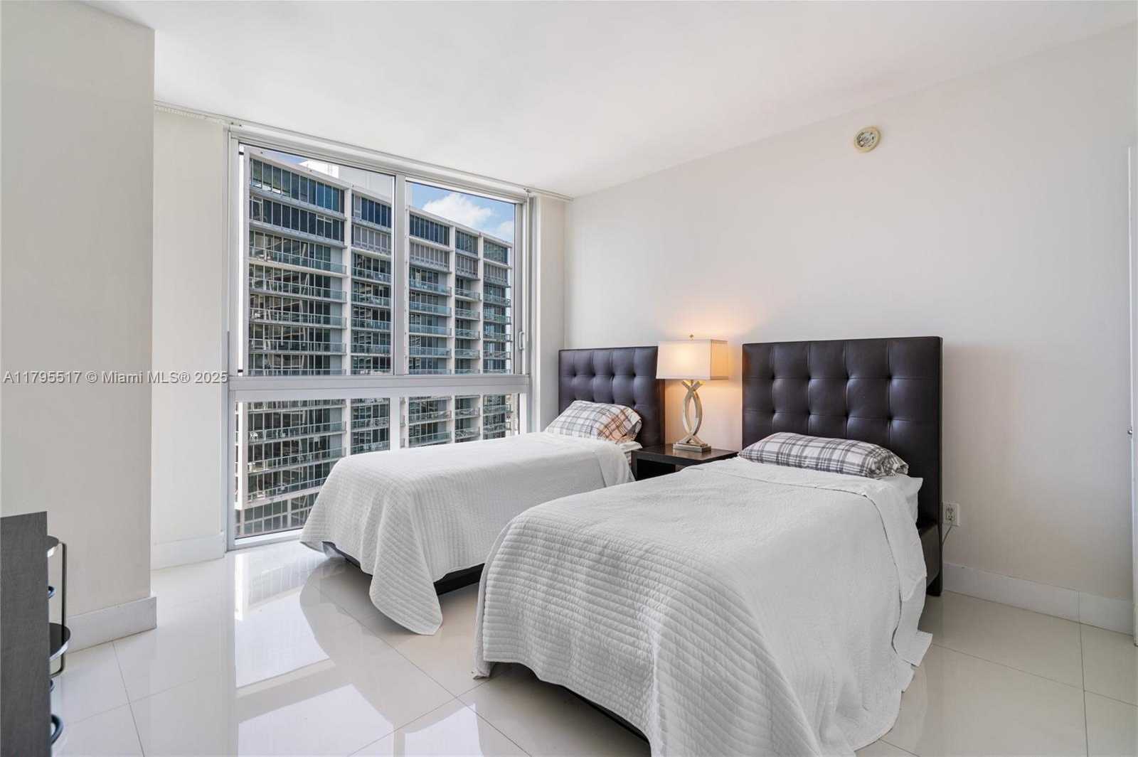 Small Image of 495 BRICKELL AVE #4510, Miami Number 26