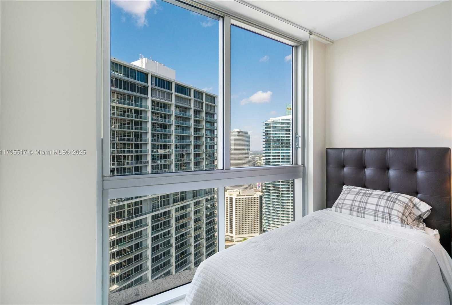 Small Image of 495 BRICKELL AVE #4510, Miami Number 28