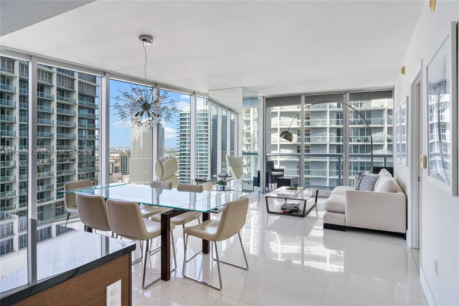Small Image of 495 BRICKELL AVE #4510, Miami Number 3
