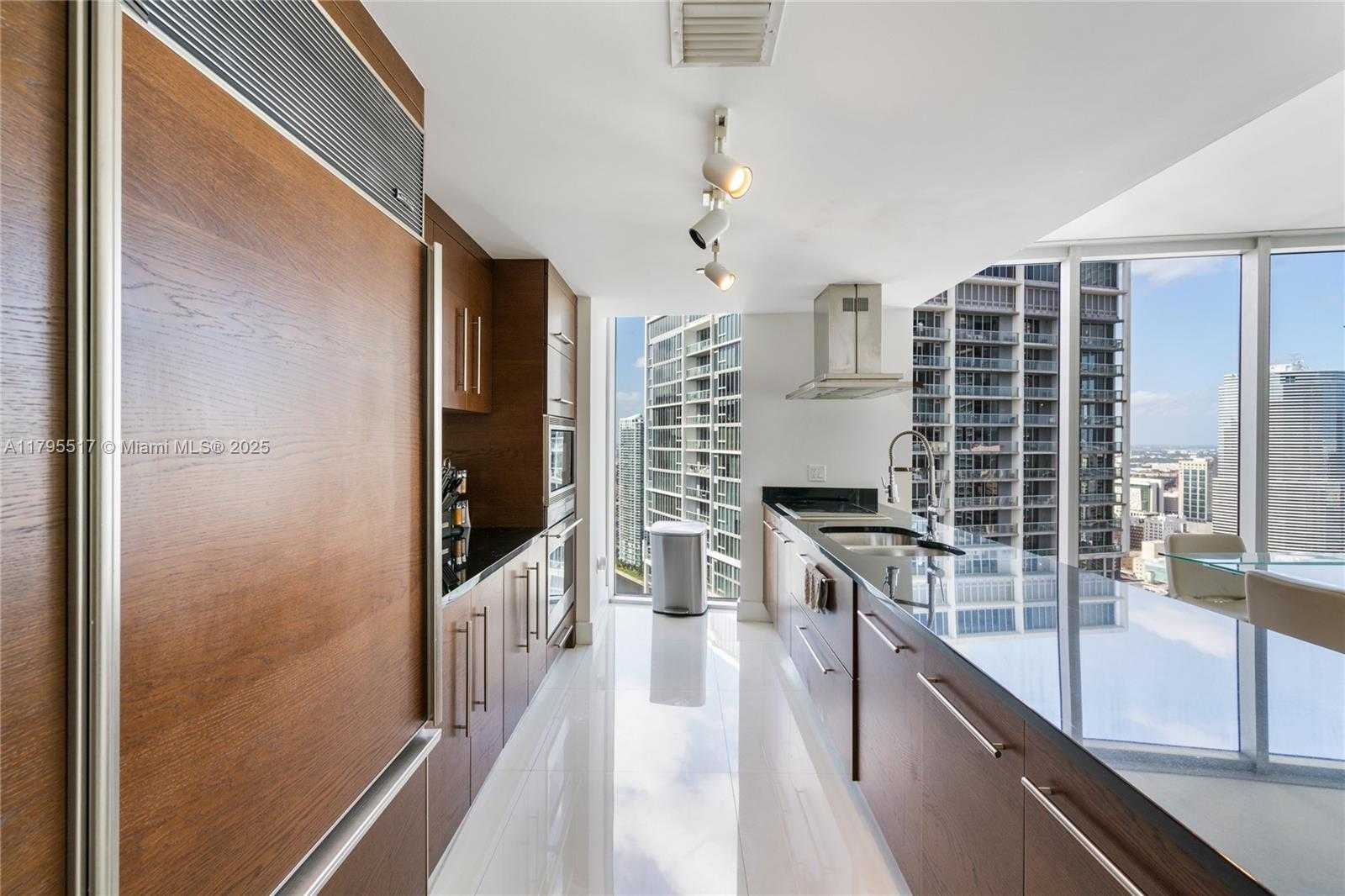 Small Image of 495 BRICKELL AVE #4510, Miami Number 9