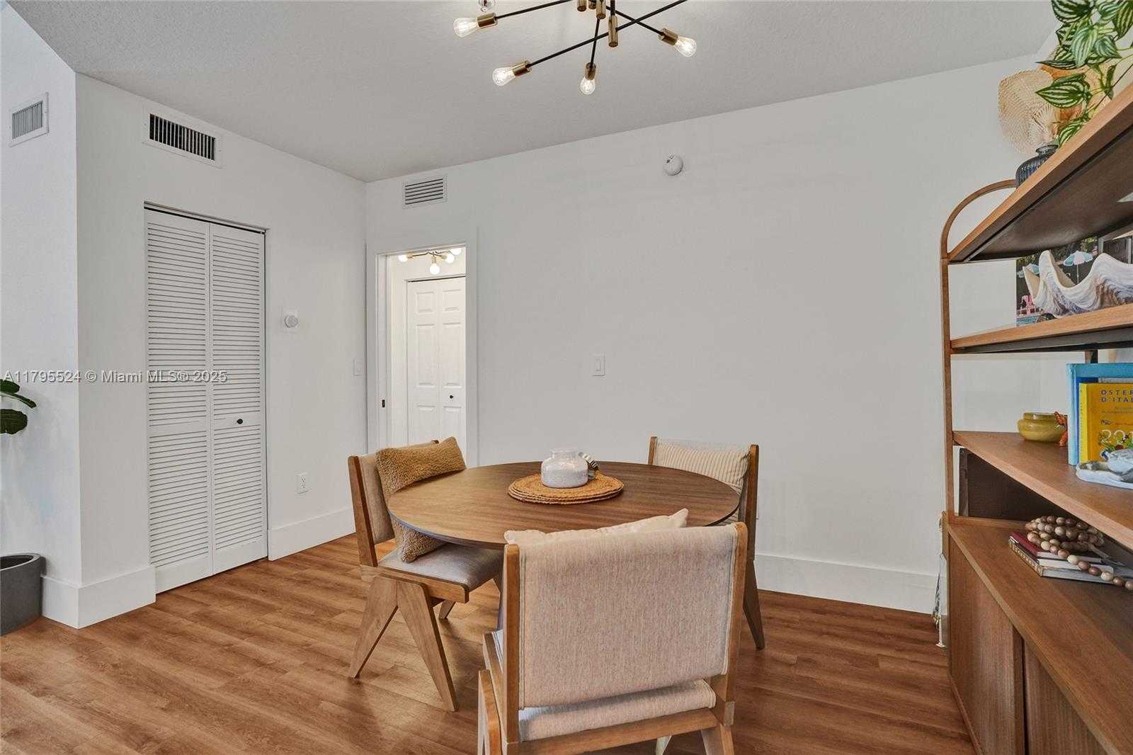 Small Image of 6841 SOUTH WEST 44TH ST #305, Miami Number 16