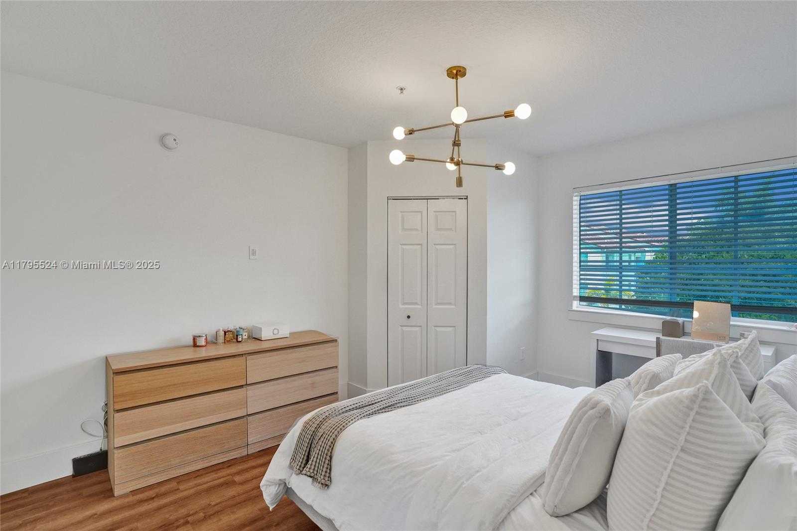Small Image of 6841 SOUTH WEST 44TH ST #305, Miami Number 17