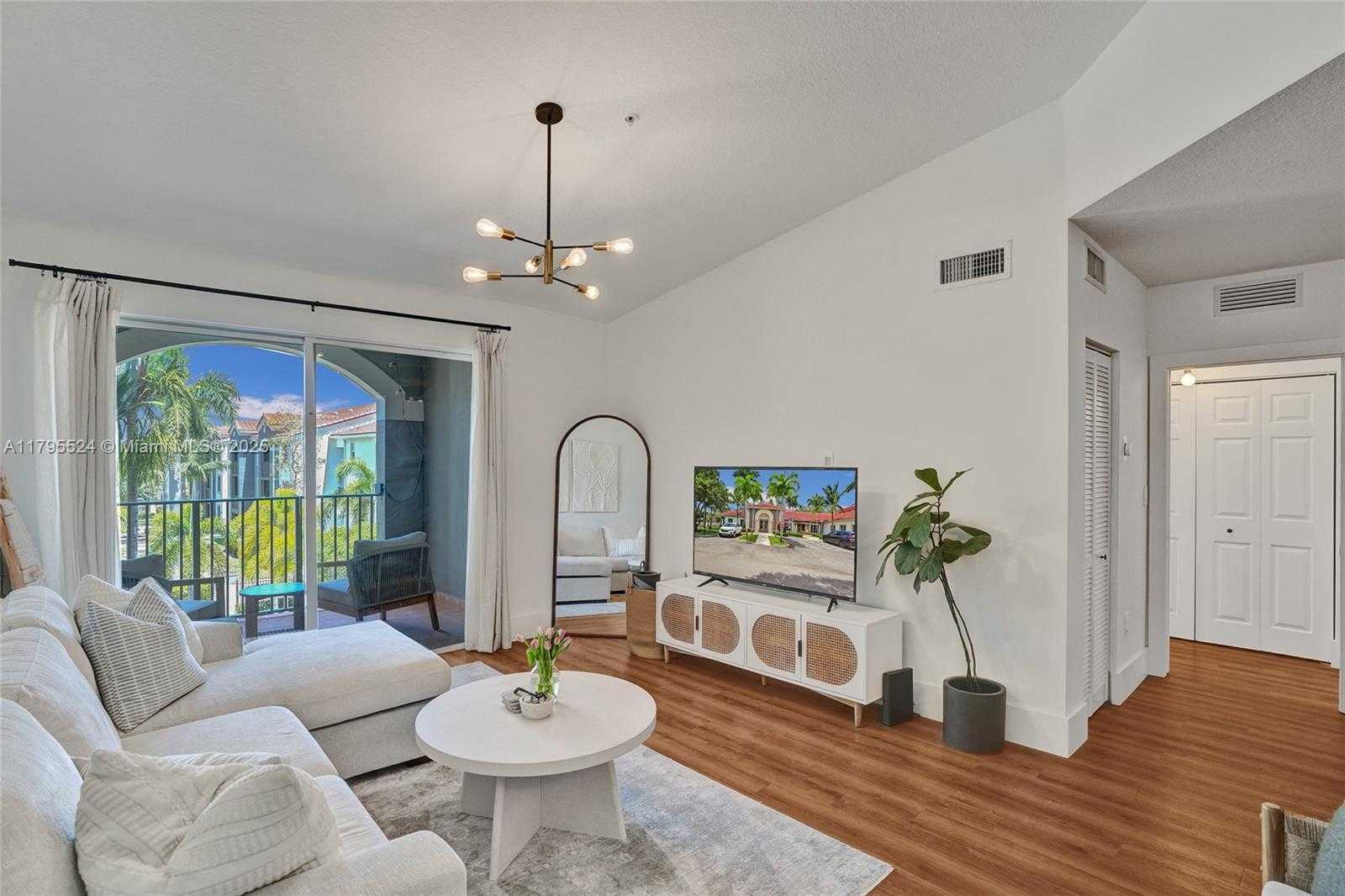 Small Image of 6841 SOUTH WEST 44TH ST #305, Miami Number 5