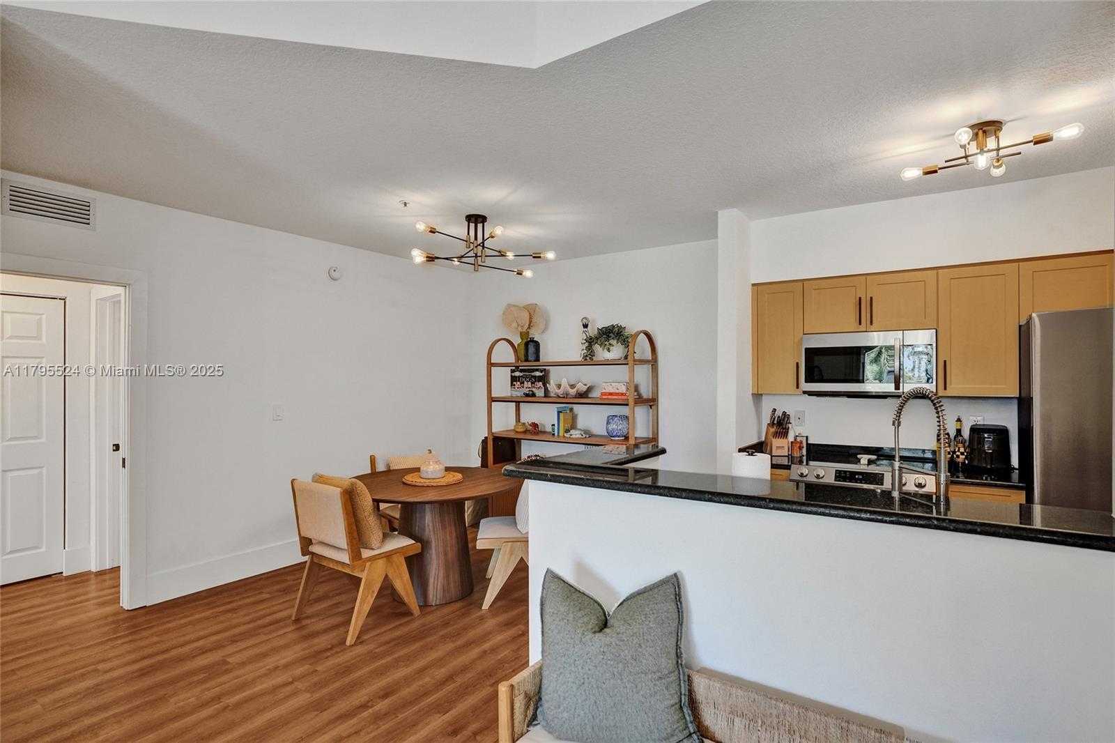 Small Image of 6841 SOUTH WEST 44TH ST #305, Miami Number 9