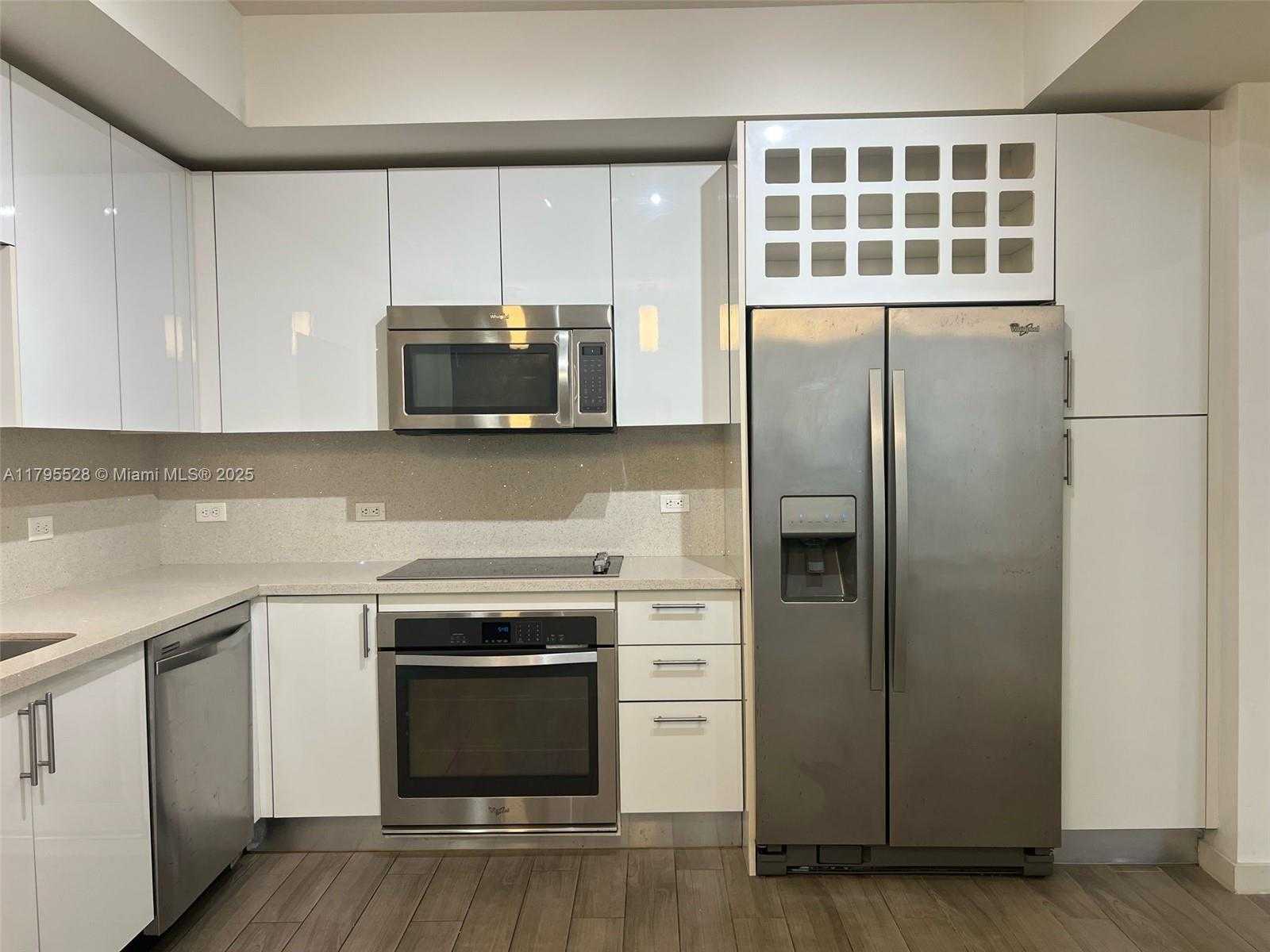 Small Image of 999 SOUTH WEST 1ST AVE #1601, Miami Number 2