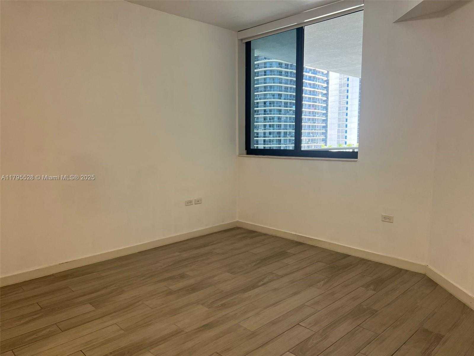 Small Image of 999 SOUTH WEST 1ST AVE #1601, Miami Number 8