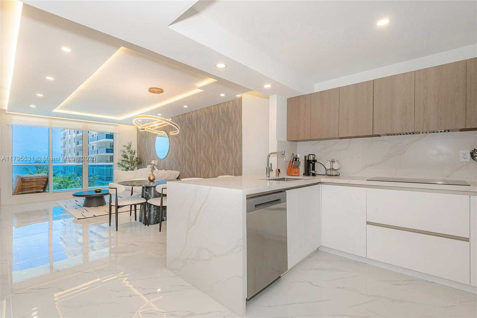 Small Image of 2301 COLLINS AVE #825, Miami Beach Number 16