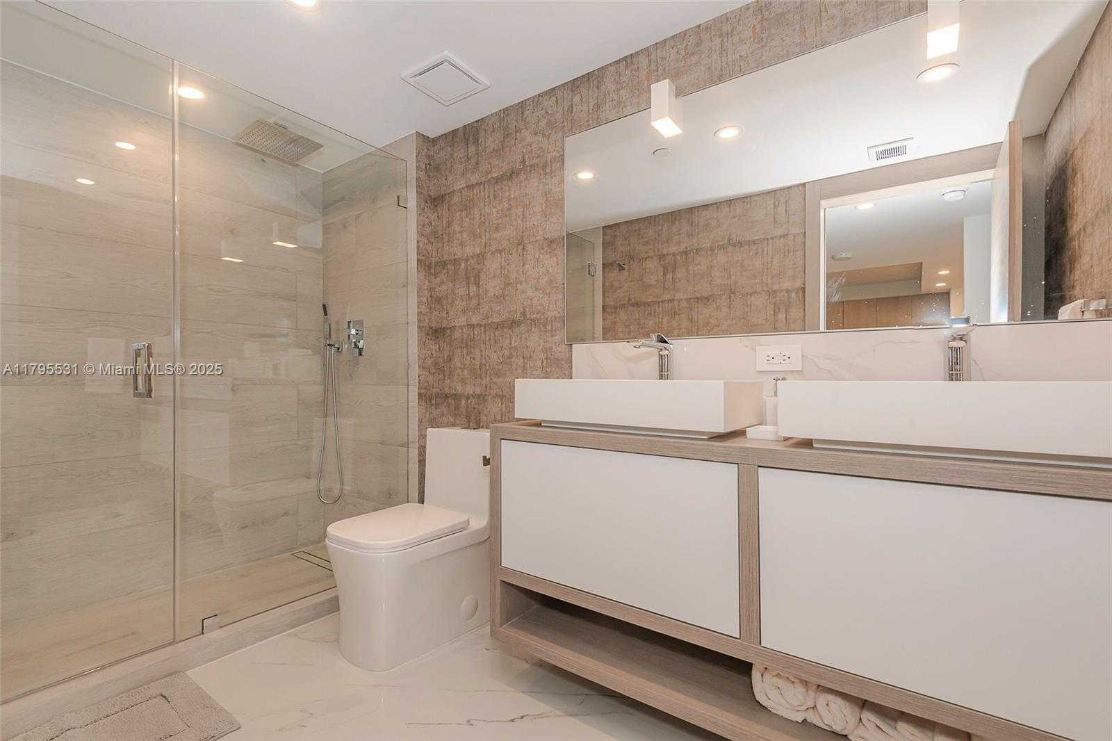 Small Image of 2301 COLLINS AVE #825, Miami Beach Number 18