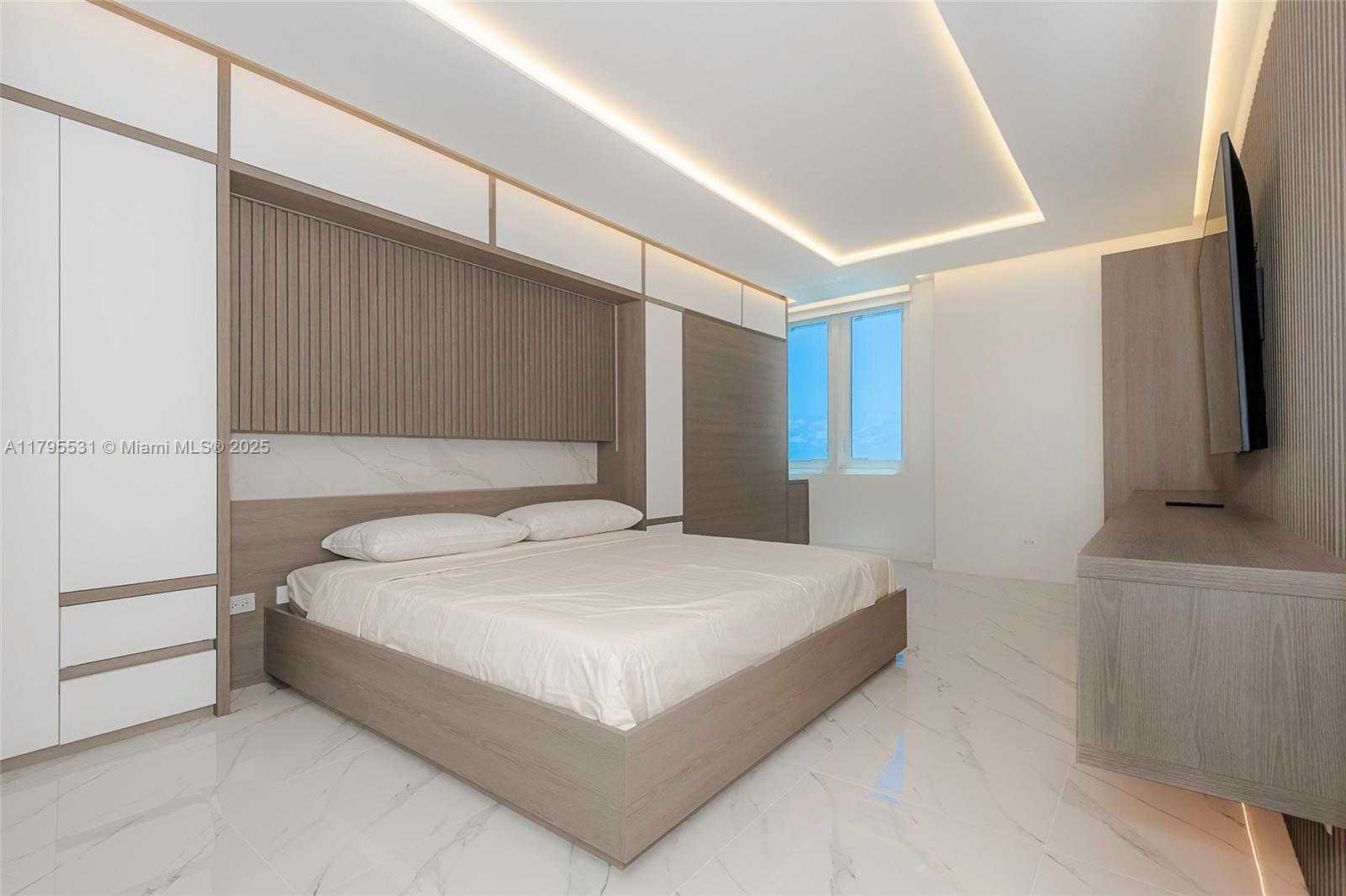 Small Image of 2301 COLLINS AVE #825, Miami Beach Number 20
