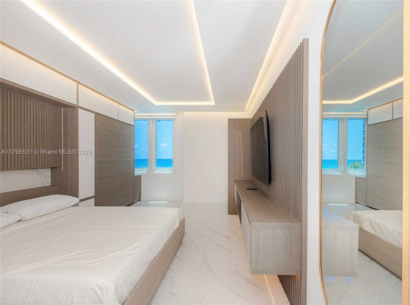 Small Image of 2301 COLLINS AVE #825, Miami Beach Number 21