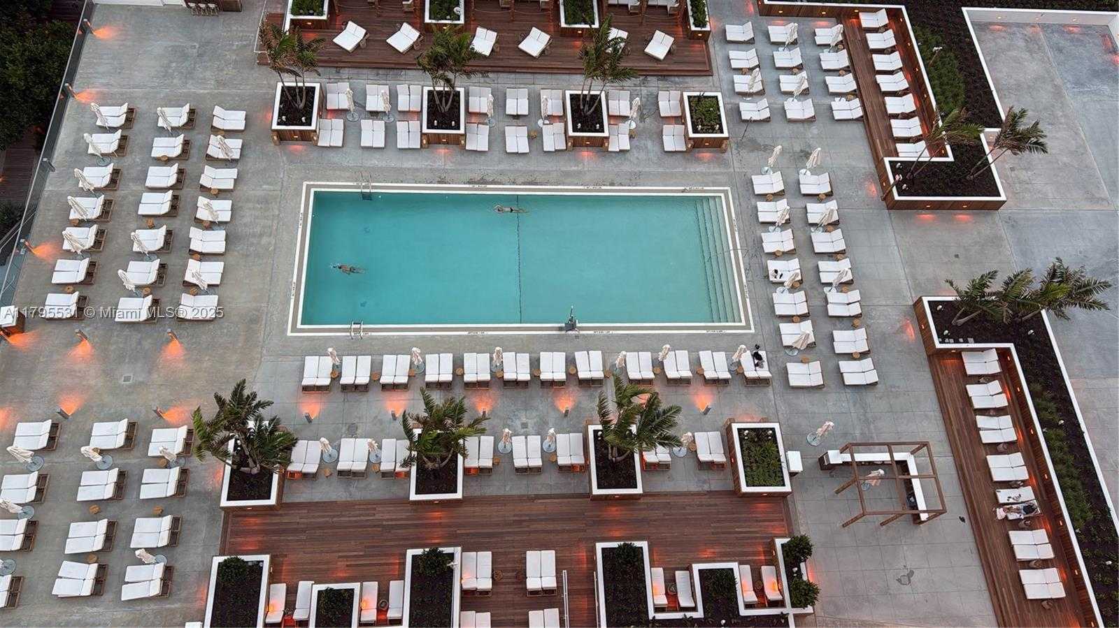 Small Image of 2301 COLLINS AVE #825, Miami Beach Number 32